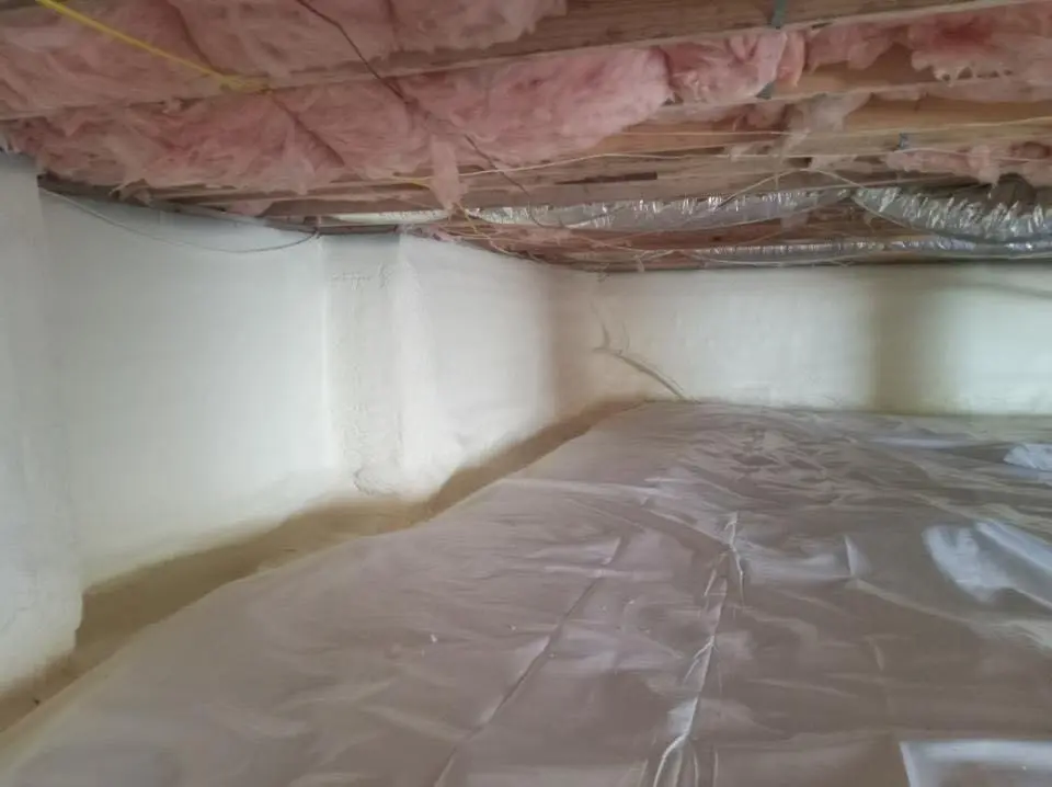 Crawl space encapsulation with closed-cell spray foam for Attic Insulation in Peru